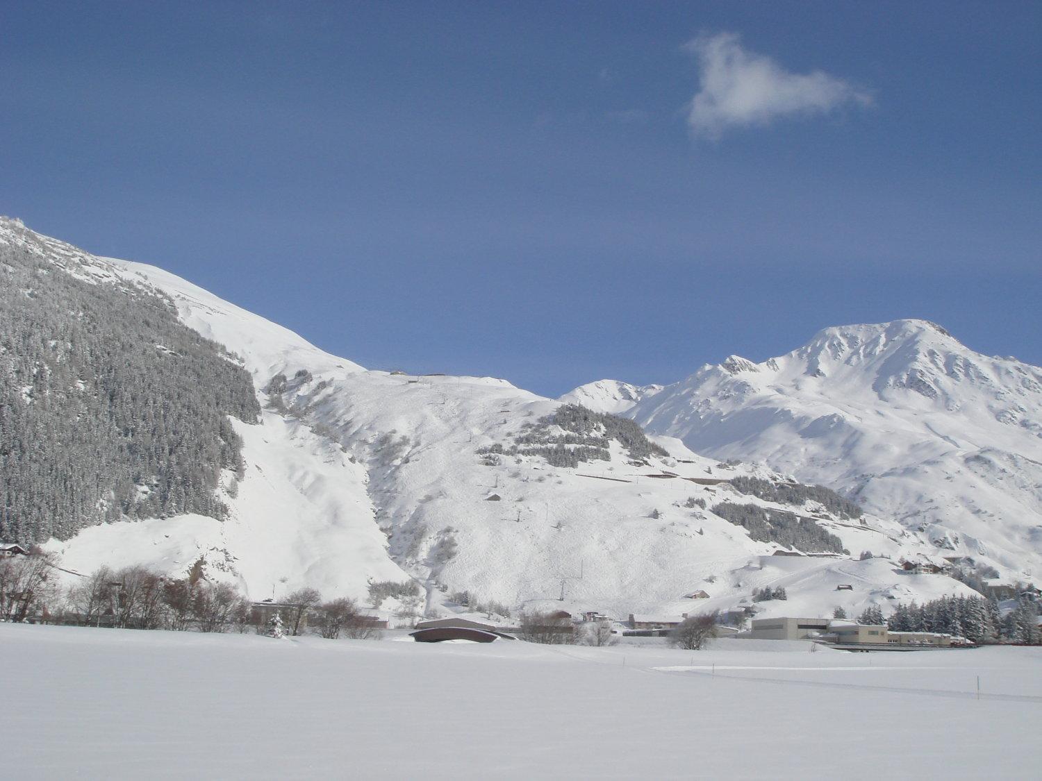 Gasthaus Skiklub Hostel Andermatt Exterior photo